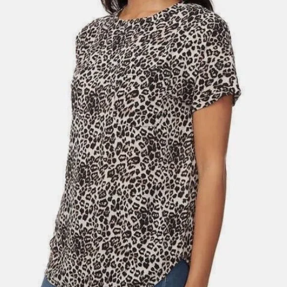 Buffalo David Bitton Womens Blouse with back keyhole Detal NWT - Picture 2 of 3